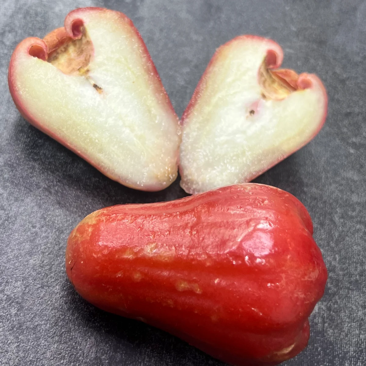 Яблоко яванское